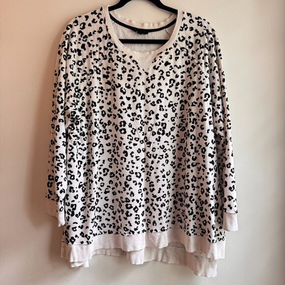 Jane and Delancey Animal Print Top Women's Light Crewneck Sweater Size 2X - Picture 1 of 3